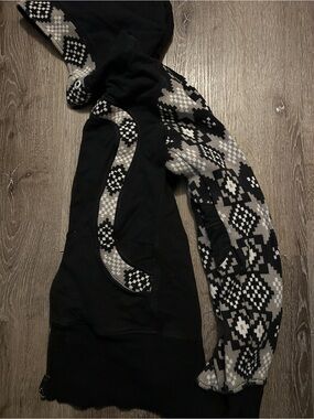 Lululemon Black Scuba with Black & White Nordic Knit Sleeves